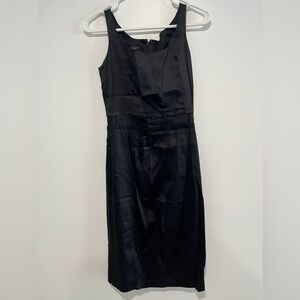 Talbots Sleevless Satin Dress
Size 2